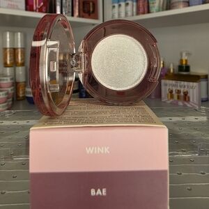 Wander Wink Bae Metallic Eyeshadow
